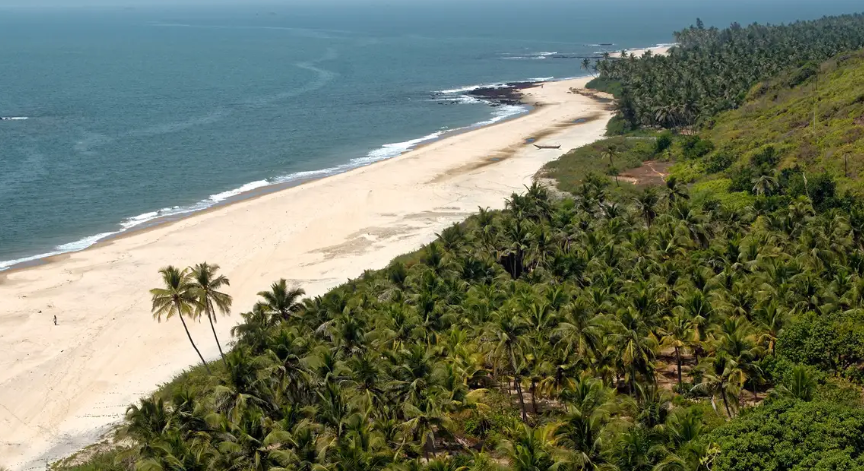 Vengurla Beach, Sindhudurg, Maharashtra - Vushii.com